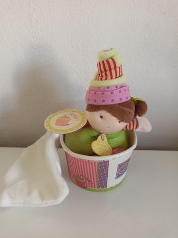Demoiselle cupcake poupée verte doudou et compagnie neuve