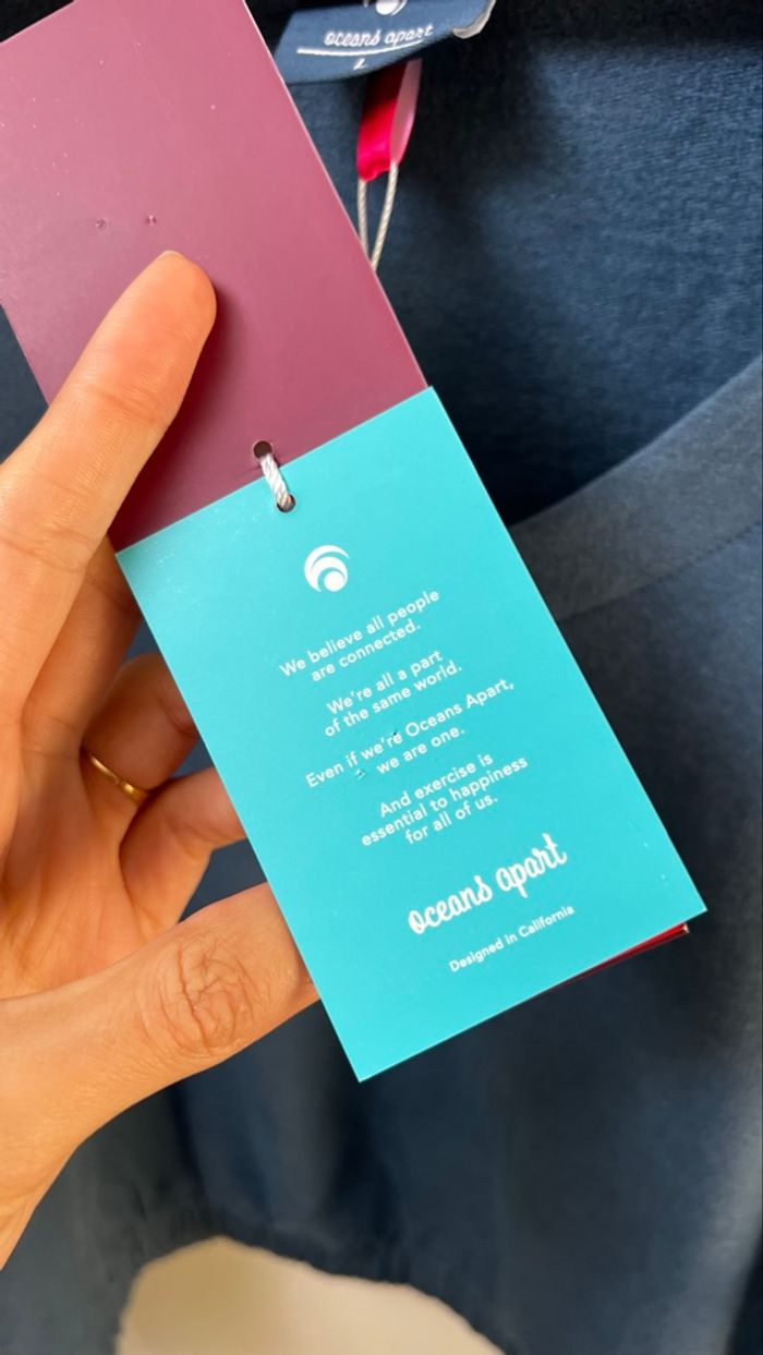 Sweat Oceans Apart col V taille L oversize - photo numéro 9