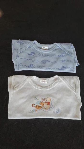 5 € Lot de 2 bodies 3 ans (86/94 cm) manches courtes TBE