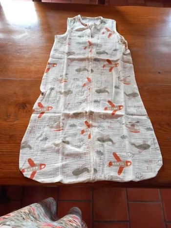 🚼gigoteuse turbulette Neuf gaze de coton 12/18 mois avion