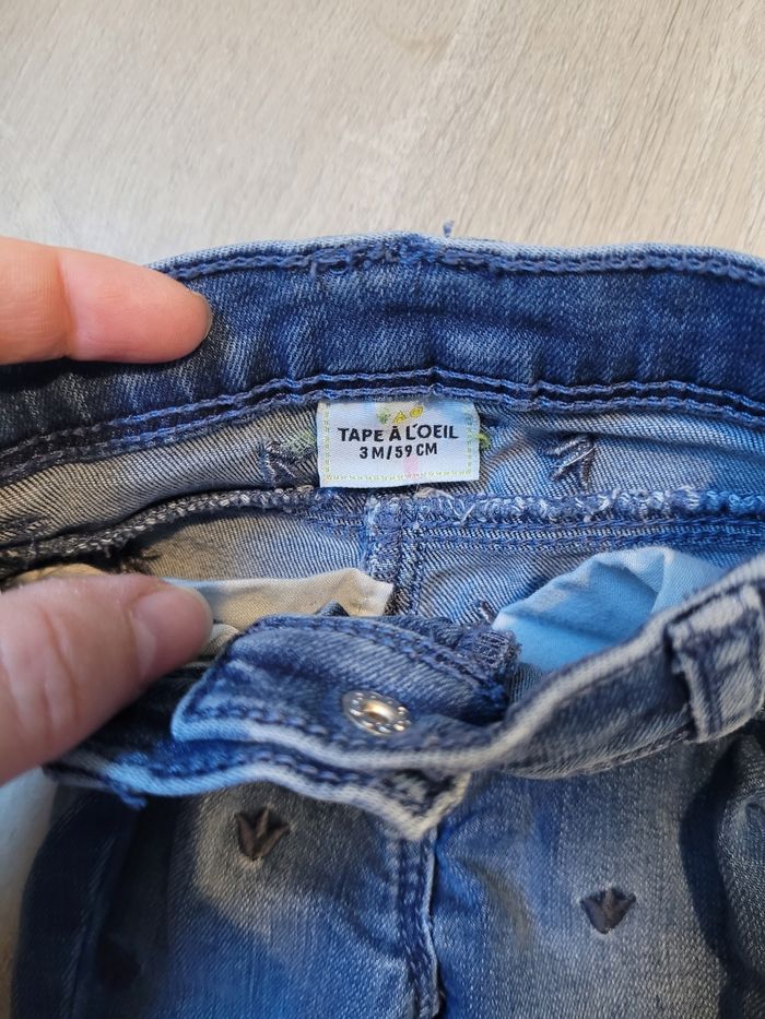Lot jeans bébé 3 mois - photo numéro 2