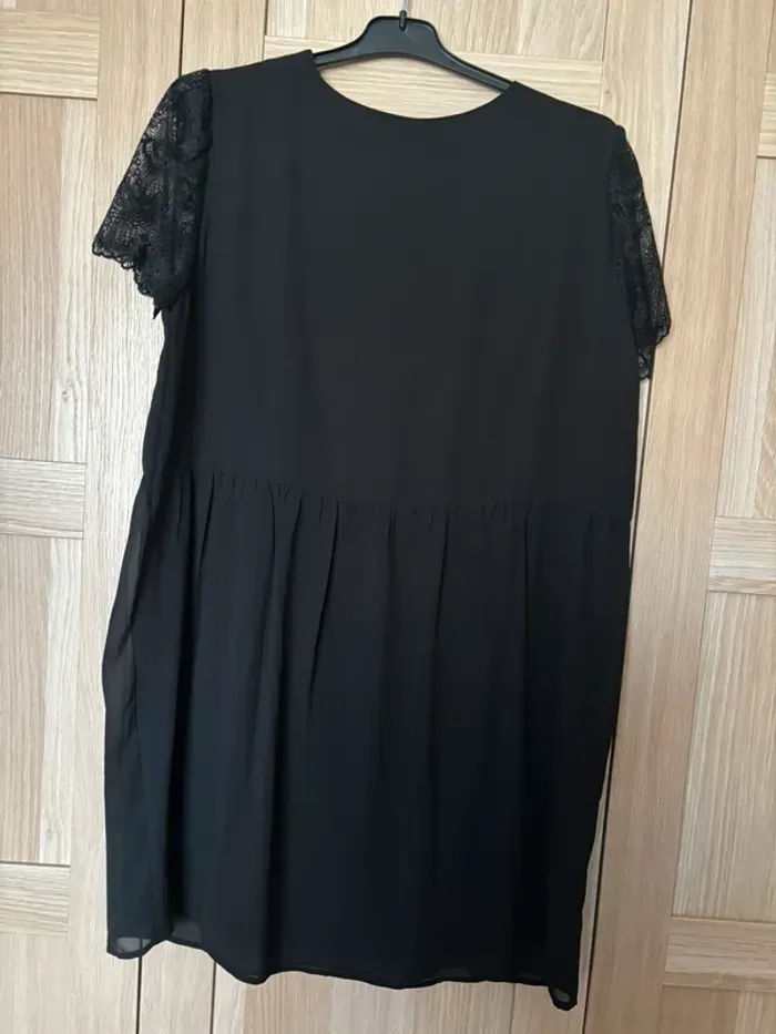 Robe voile noir dentelle KIABI t.44 - photo numéro 3