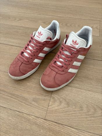 Basket Adidas Gazelle rose - taille 42