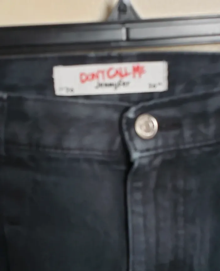Jean style Boyfriend Jennyfer taille 36 - photo numéro 3