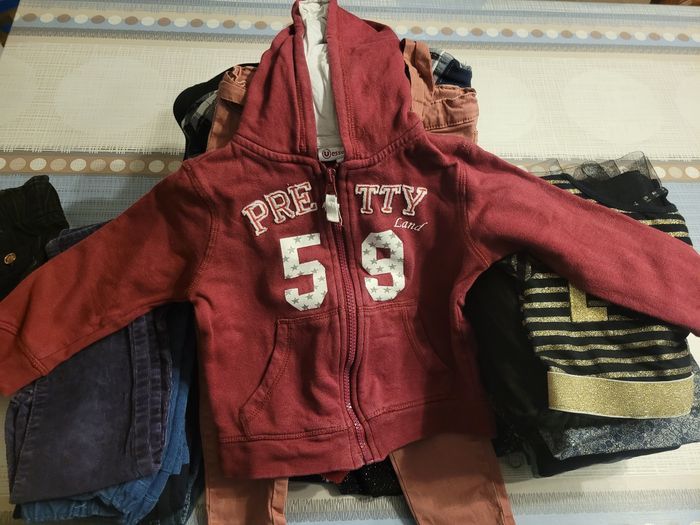 Bonjour vends gros lot fille 3ans très bon - photo numéro 4