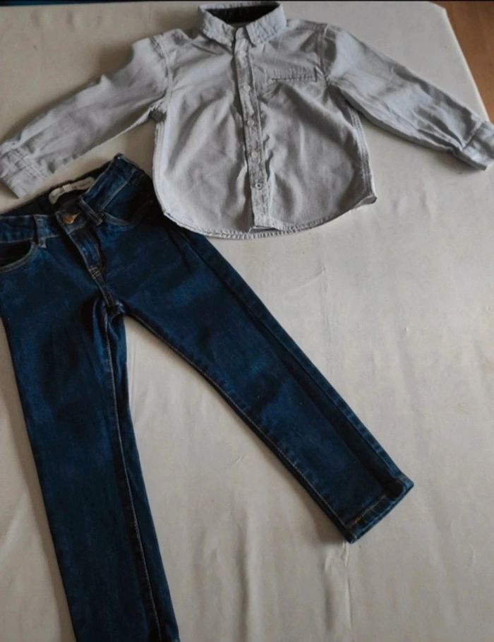 Lot de 5 vêtements taille 4 ans TBE