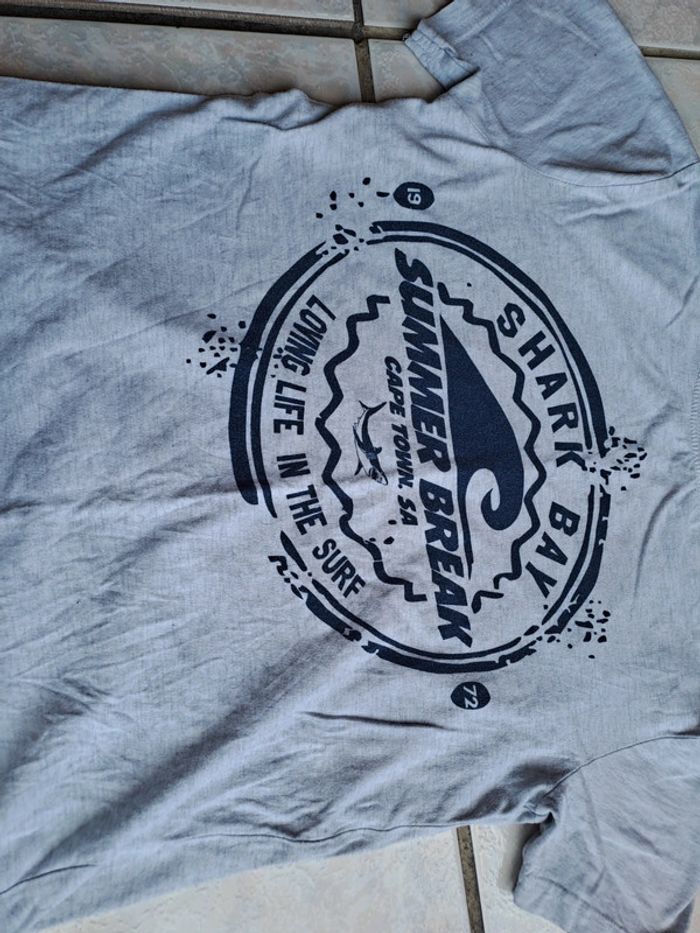 T shirt taille 146 152cm - photo numéro 2