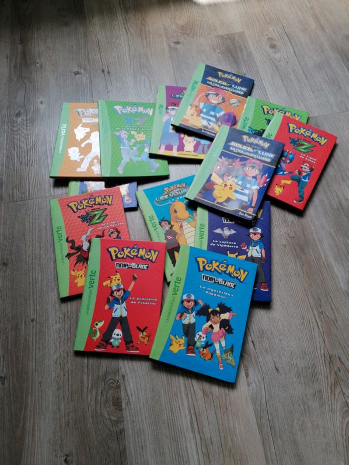 Lot 13 livres Pokémon