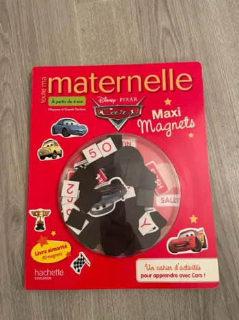 Cahier d’activité Cars avec magnets