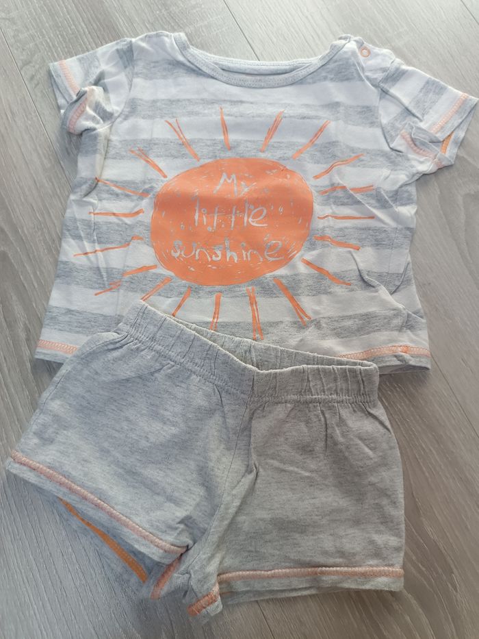 Tee-shirt manches courtes + short