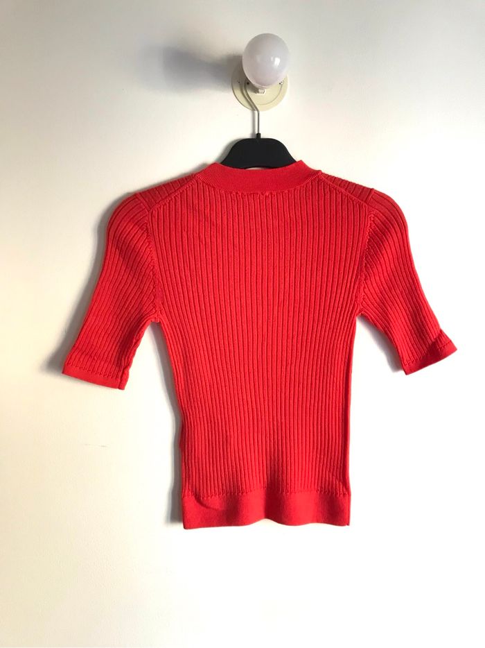 Pull manches courtes rouge corail en 100% laine Uniqlo taille S - photo numéro 5