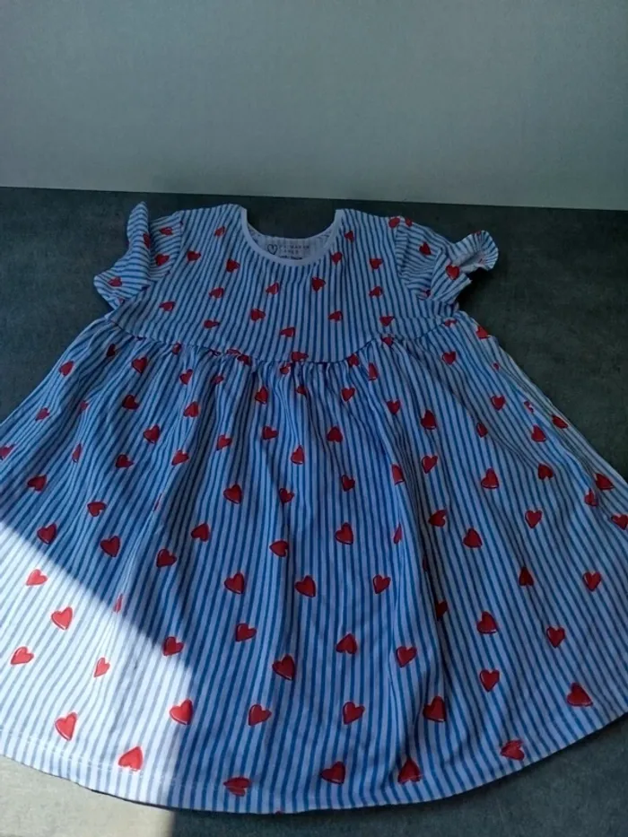 Robe a rayures et coeur 3-4 ans - photo numéro 2