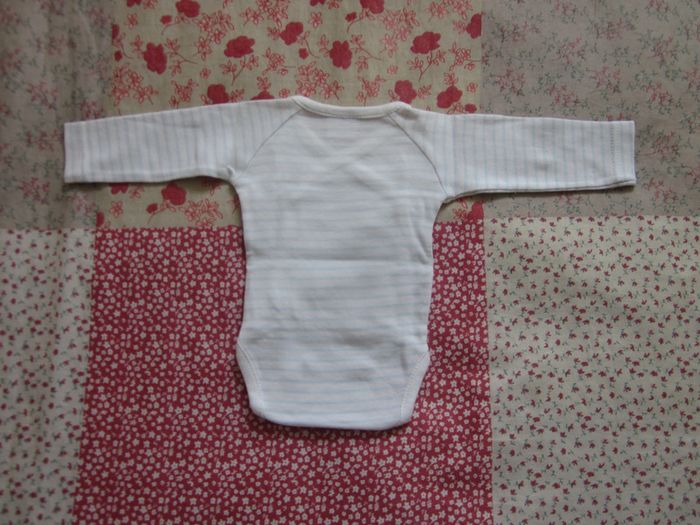 Body croisé manches longues rayé blanc et bleu clair Naissance - photo numéro 2