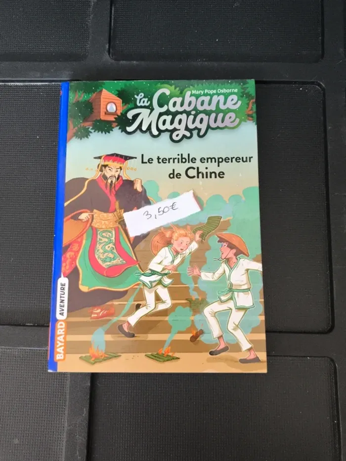 Livre " la cabane magique"
