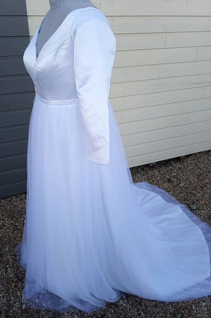 robe de mariée neuve taille 48/50 - photo numéro 5