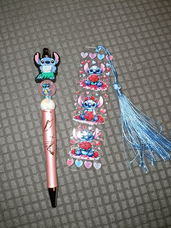 Ensemble stylo et marque pages Stitch