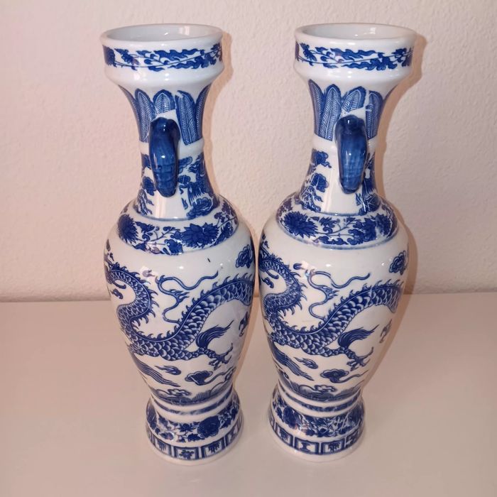 Superbes paires des Vases bleus Chinois