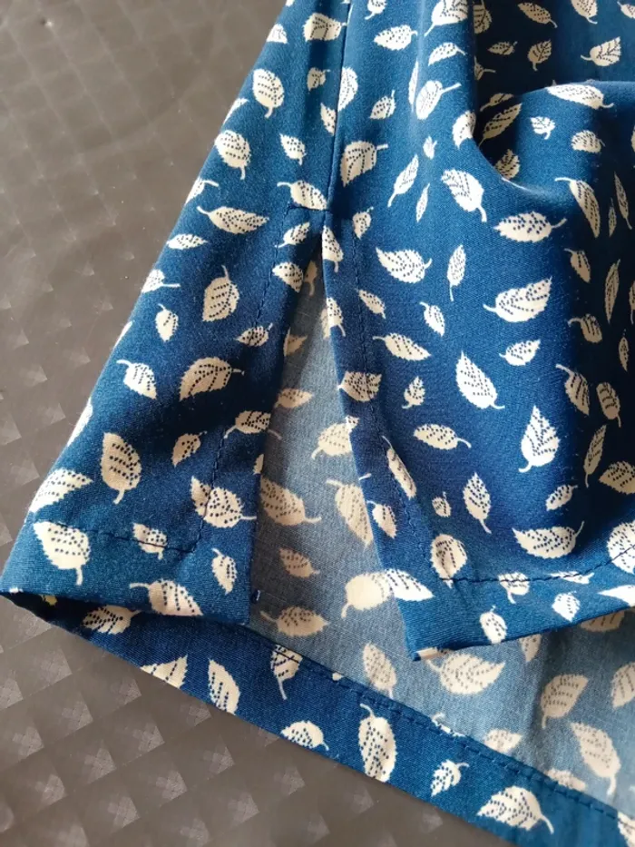 Blouse sans manches fluide col rond motif feuilles bleu femme L - photo numéro 16