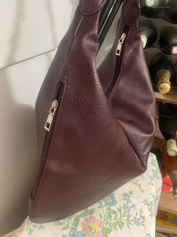 Valeur en boutique 34€ Grand Sac Fourre- Tout violet. Sac à Main violet très Élégant et raffiné - photo numéro 10