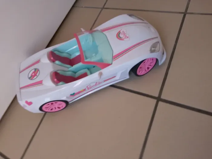 Voiture blanche pour Barbie - photo numéro 3