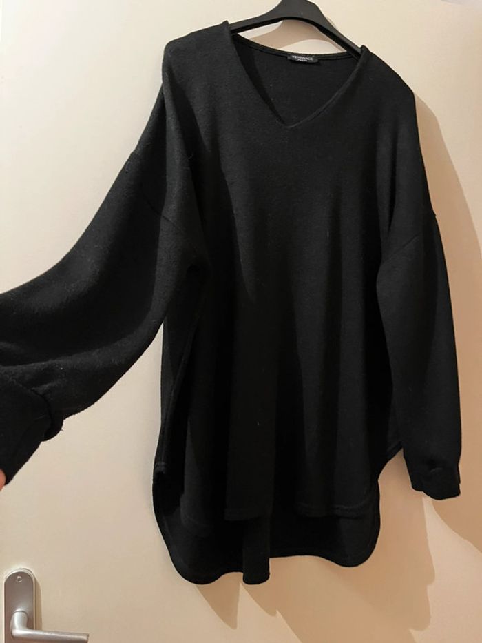 Pull style sweat