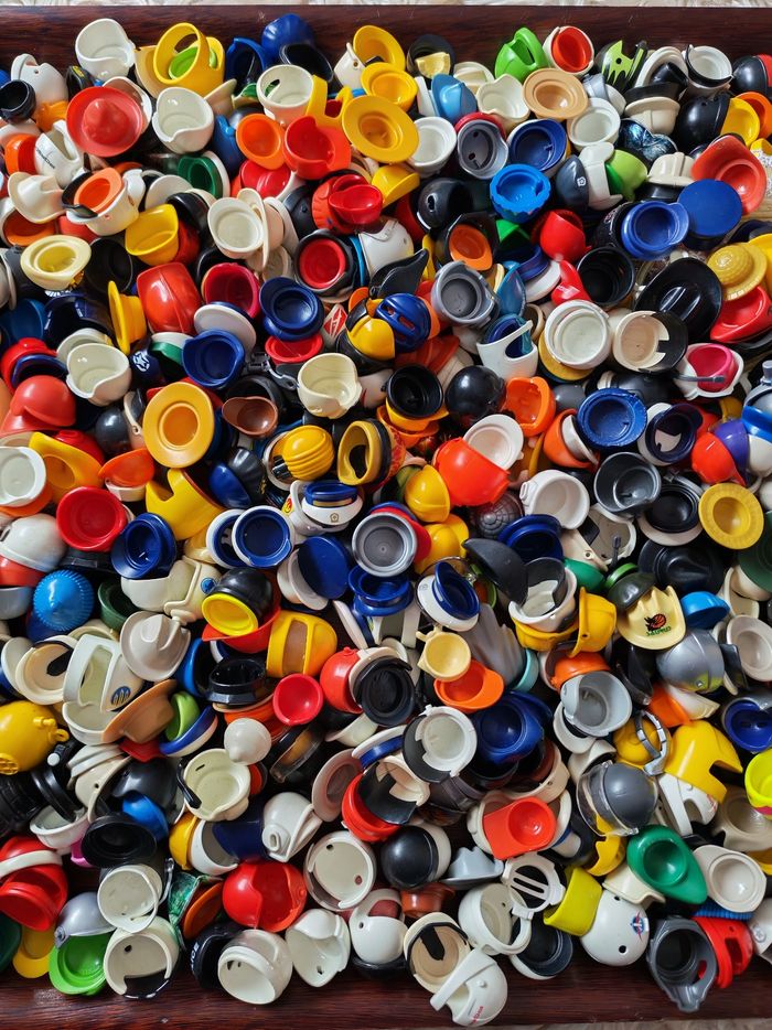 Énorme lot de chapeaux playmobil - photo numéro 4