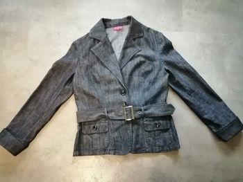Veste Taille 3 et pantacourt Taille 38 en jean marine La City