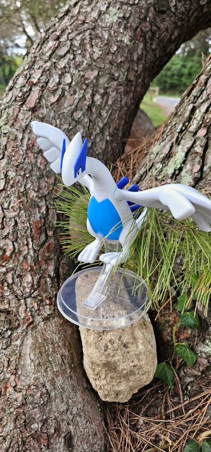 Super grande figurine Pokemon Nintendo Lugia avec son socle - photo numéro 5