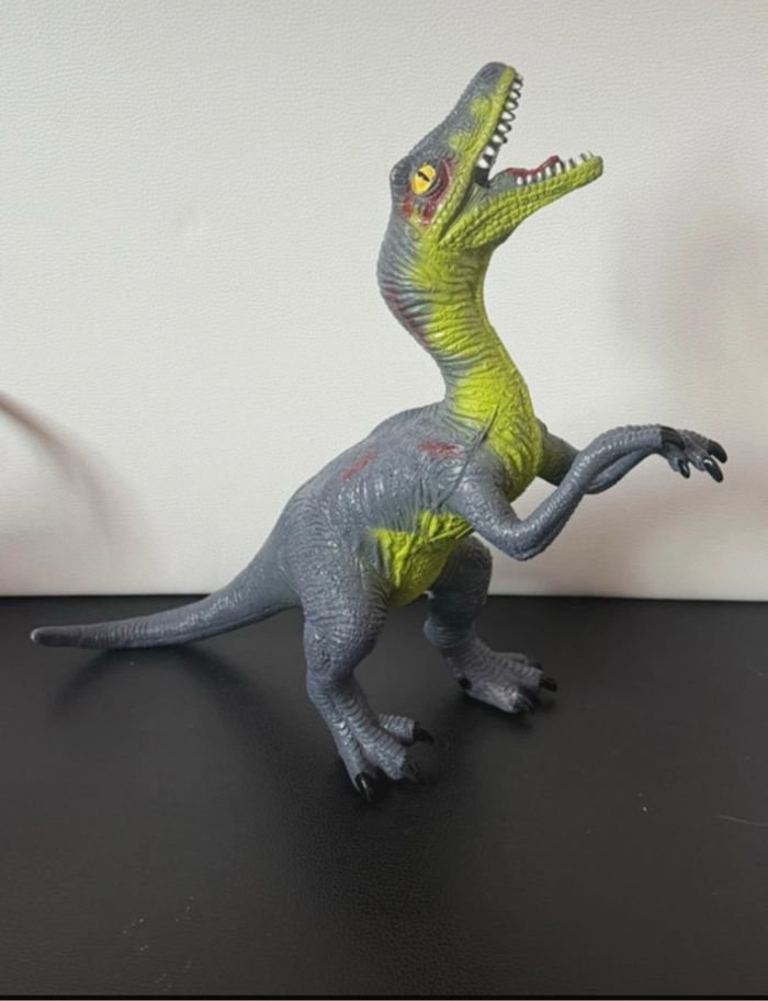 Jouet dinosaure