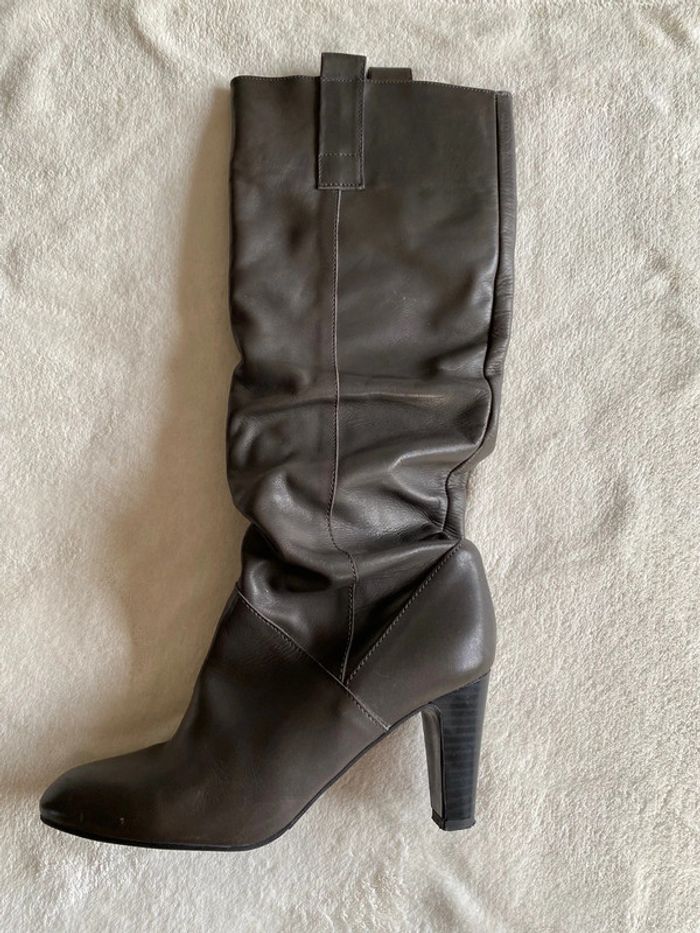 Bottes Zara en cuir grises à talon taille 37 - photo numéro 4