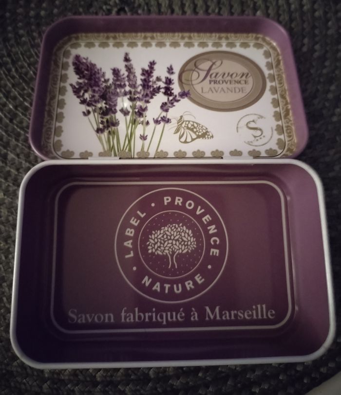 Boîte à savon Lavande avec emballage neuve
