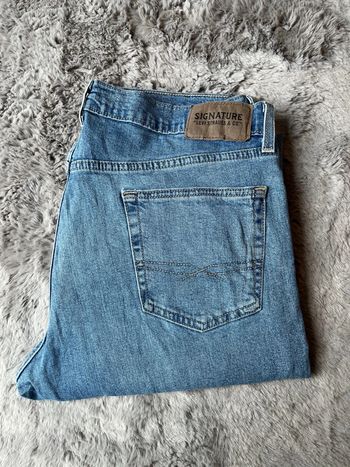 Jean Levi’s signature coupe droite W34 L32
