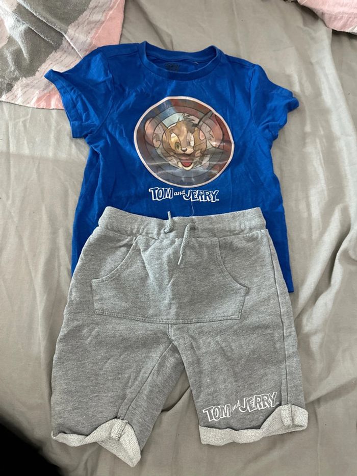 Ensemble short et tee shirt