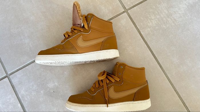 Nike camel taille 36.5