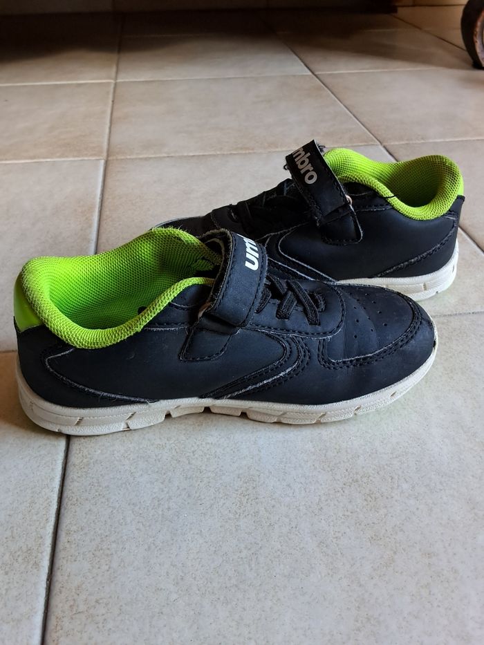 Baskets à scratchs T27 Umbro, Très bon état - photo numéro 4