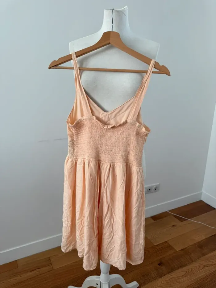 Jolie robe 38/M - photo numéro 3