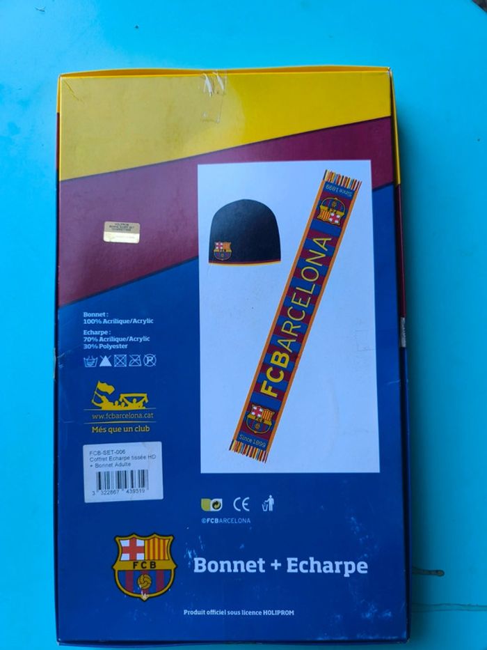 : FC Barcelone Coffret Bonnet + écharpe Barca - Collection Officielle FC Barcelone Coffret Bonnet - photo numéro 2