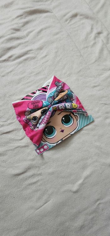 Cache cou  enfant de la marque L.O.L.surprise  Neuf