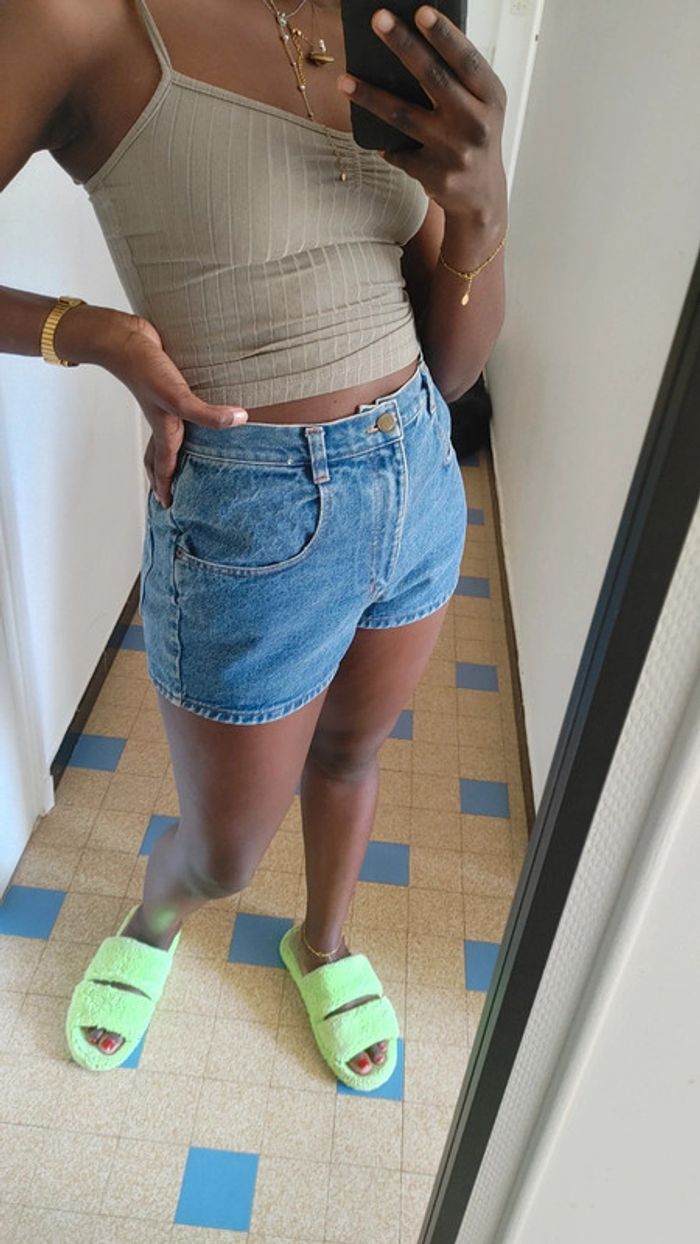 Mini short en jeans vintage brut taille haute - photo numéro 7