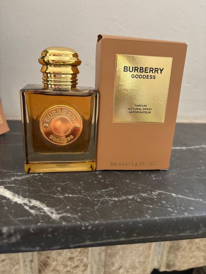 Parfum Burberry Goddess - photo numéro 2