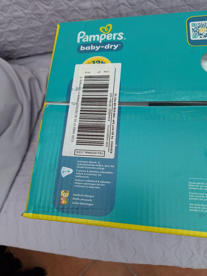 98 pampers baby-dry taille 4+ pour bébé de 10 à 15 kg - photo numéro 4
