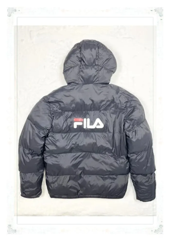 Fila doudoune noire à capuche pour homme taille M avec empiècements rouges et blancs – très bon état - photo numéro 2