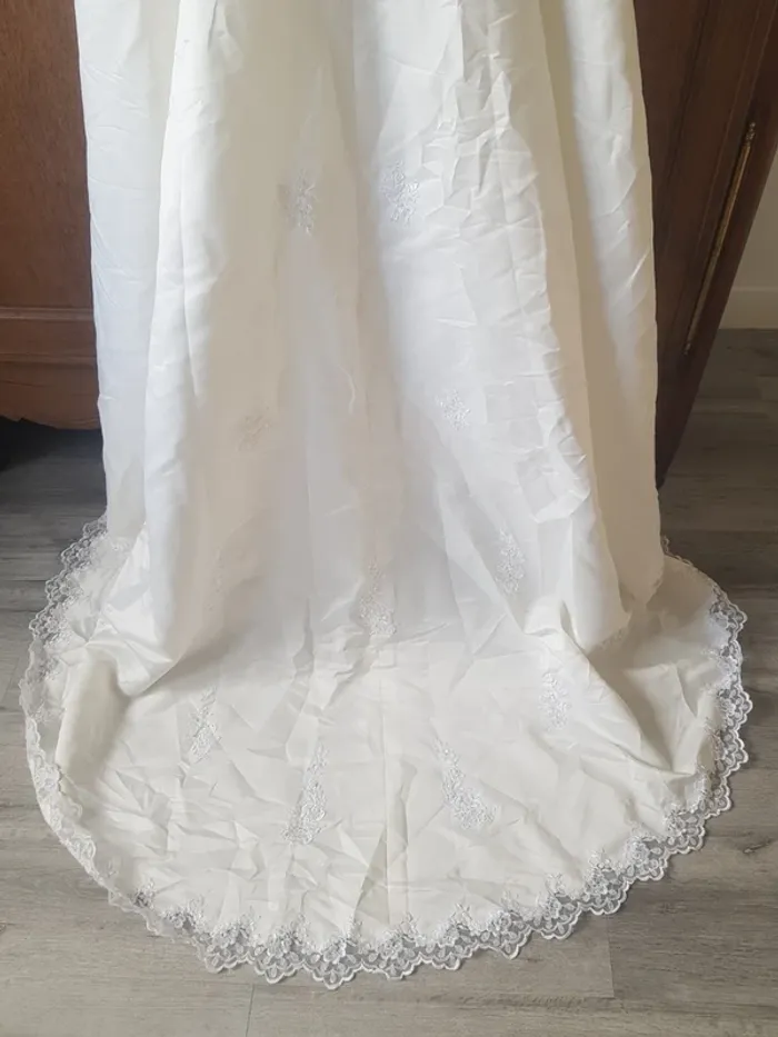 Robe de mariage blanche - photo numéro 8