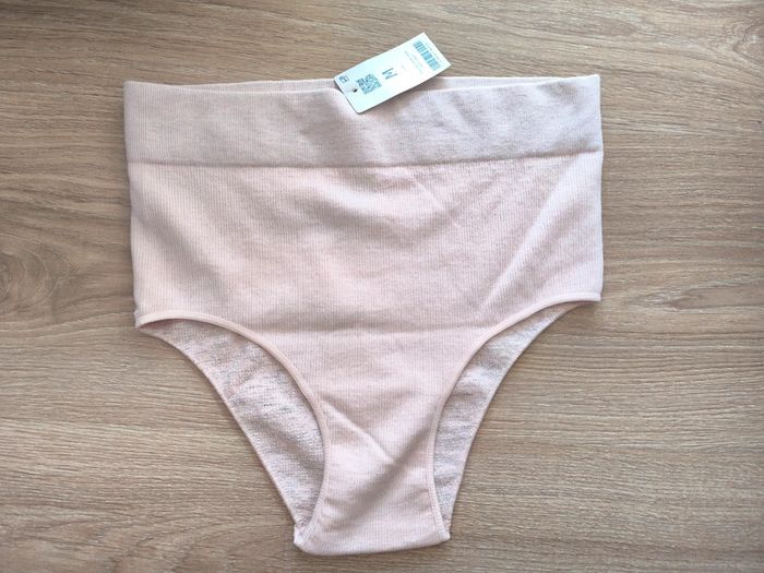 🩷 Culotte taille haute rose poudré – NEUVE avec étiquette ! 🩷