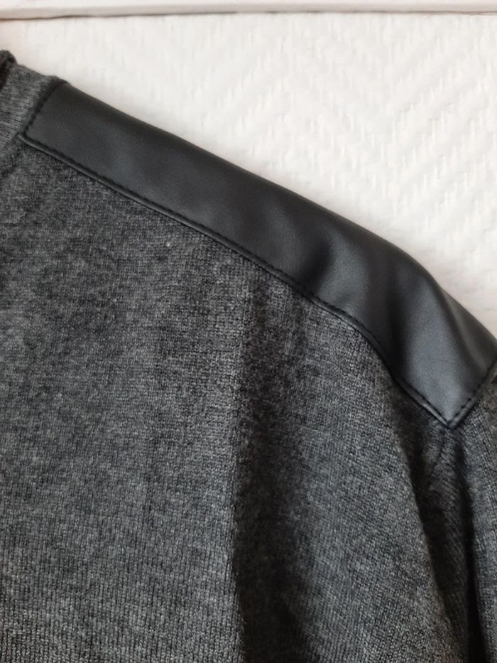 Pull gris - photo numéro 2