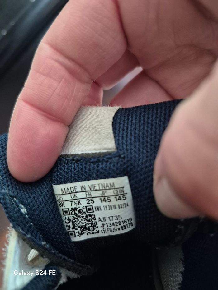 Baskets Adidas 25 - photo numéro 3