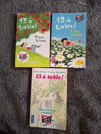 Lot de 3 livres 13 à table ! en très bon état