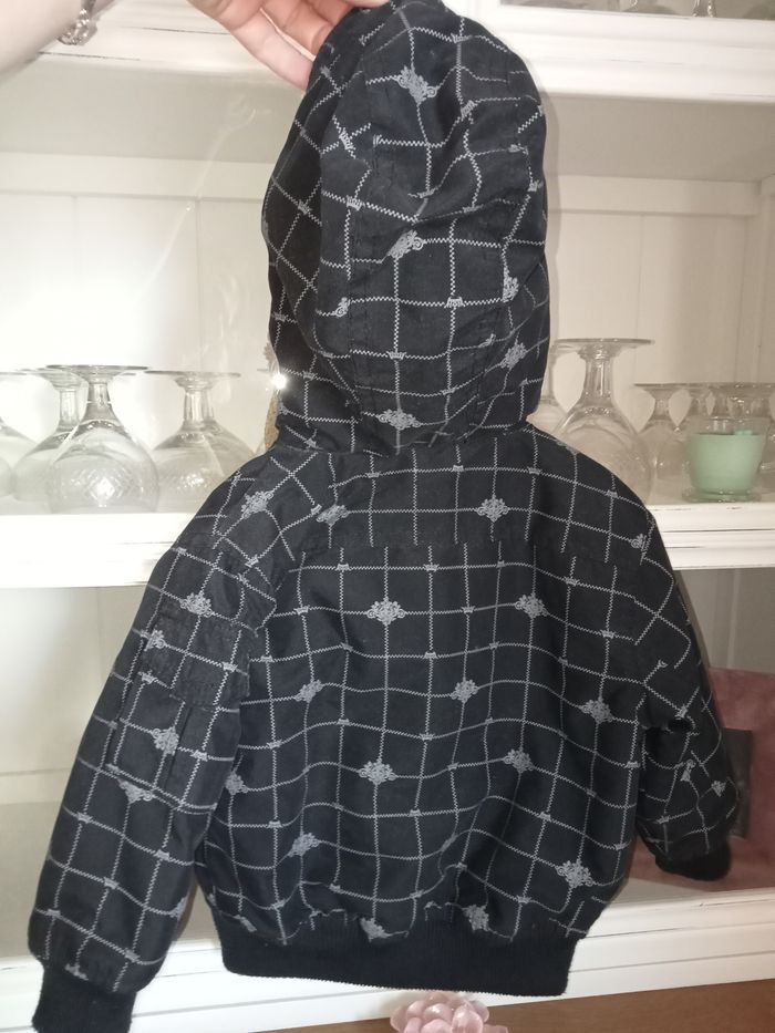 Blouson/ veste mi saison doublé bebe garçon taille 12 mois excellent état - photo numéro 3