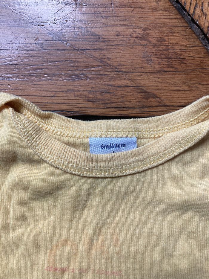 2 pyjamas Disney et 1 body PB 6 mois - photo numéro 8