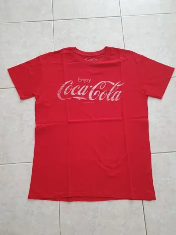 Tee shirt coca cola pull and bear